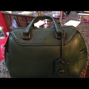 COACH BAG Olive Green. (ACE)